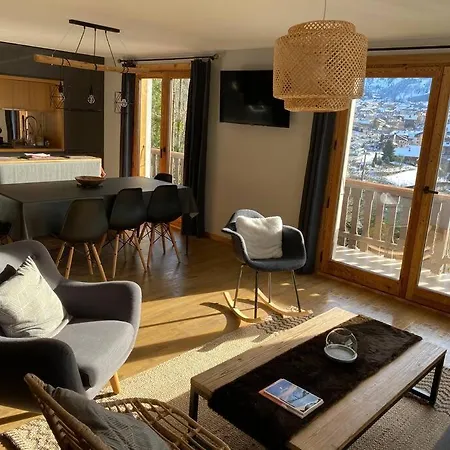 Vieux Bois Renove Avec Terrasse Apartment La Clusaz